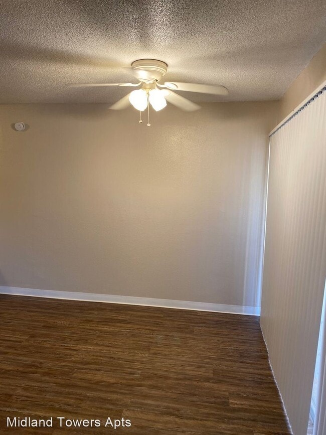 Building Photo - 2800 W Illinois Ave