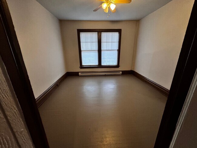 Building Photo - 1921 Market St