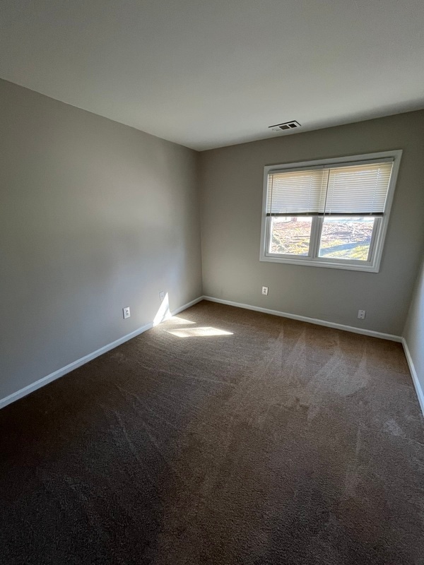 Building Photo - 526 Huntsmoor Dr