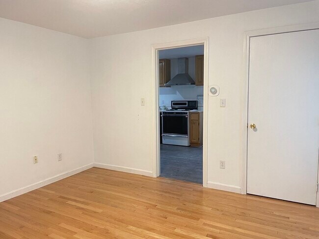 Building Photo - 14 Arcadia Cir