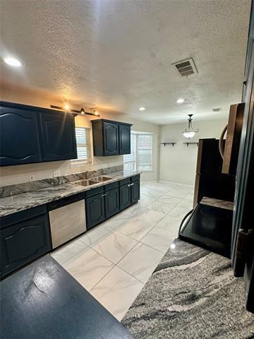 Building Photo - 6524 Blue Grass Dr