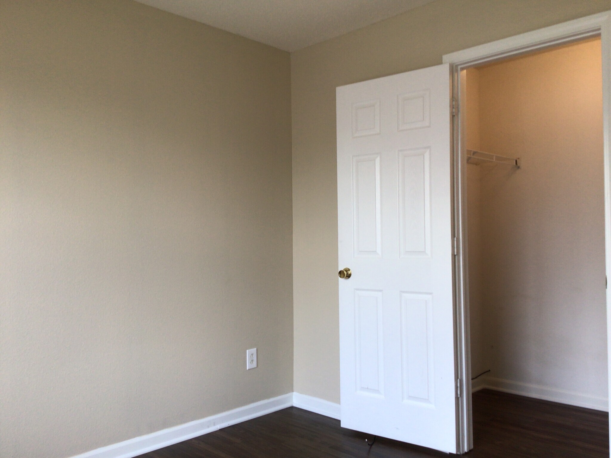Building Photo - 6036 Draycott Dr
