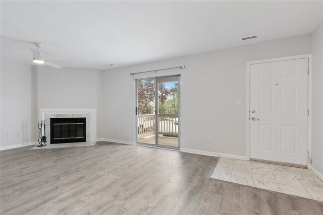 Building Photo - 8901 Cardinal Terrace
