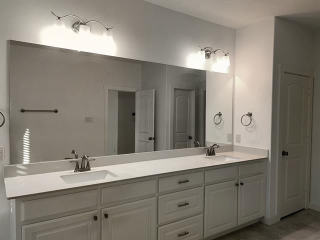 Building Photo - 7313 Sprangletop St