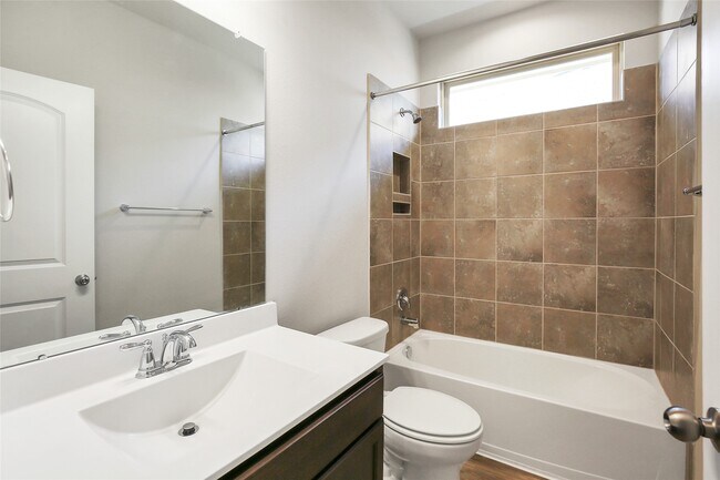 Building Photo - 4759 Creekside Hvn Trl