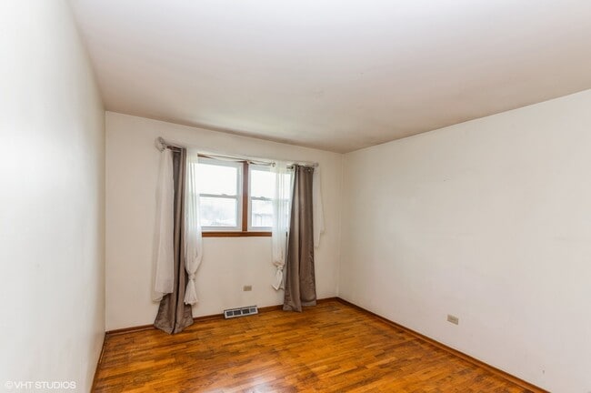 Building Photo - 13633 Cherry Ln