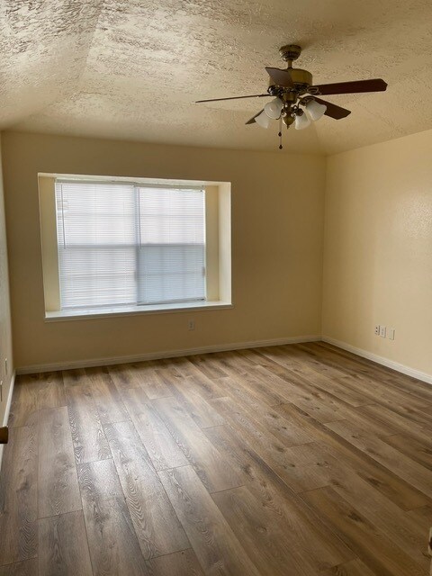 Building Photo - 6604 Belcamp Dr