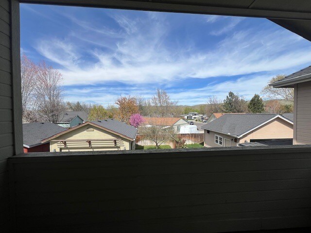 Building Photo - 2 Bed 2 Bath in Boise!