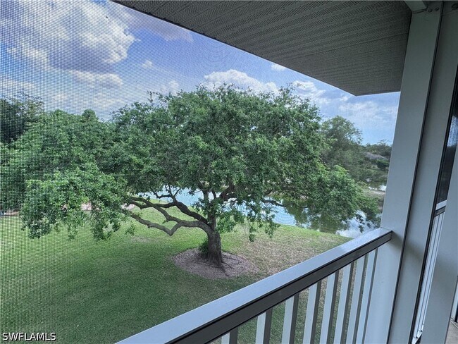 Building Photo - 4912 Tamiami Trl E