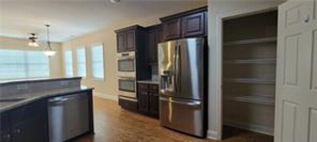 Building Photo - 4565 Flycatcher Dr