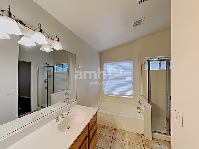 Building Photo - 12751 W Palm Ln