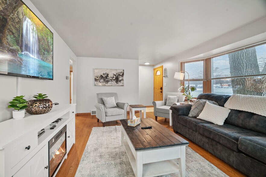 Building Photo - 1077 Liberty St