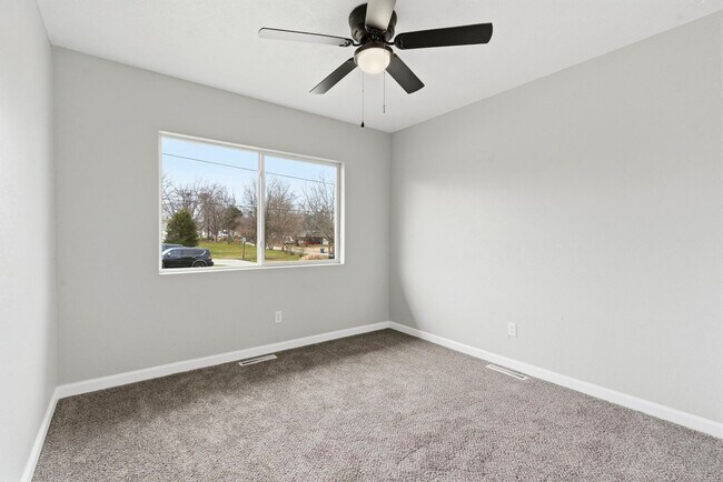 Building Photo - Newly Remodeled | 4 Bedroom | 3 Bathroom | 2 Ensuite's | Nixa, MO School District!