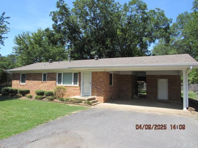 Primary Photo - 1 Shady Ln Dr