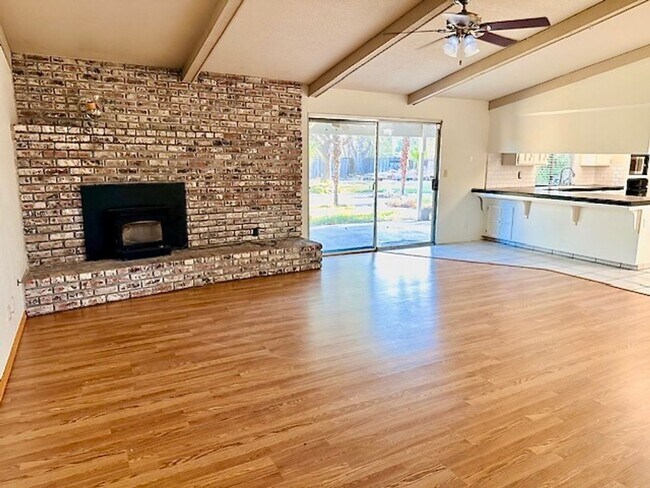 Building Photo - $3,300 Fowler & Shepherd, Solar & Swimming...