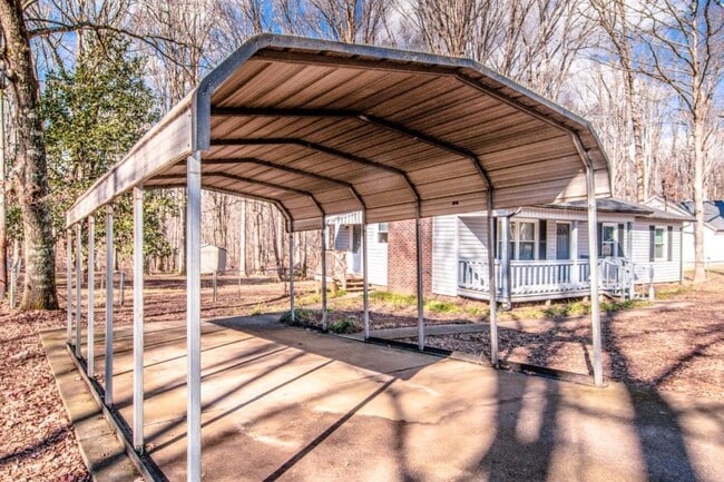 Building Photo - 1159 Camp Creek Rd