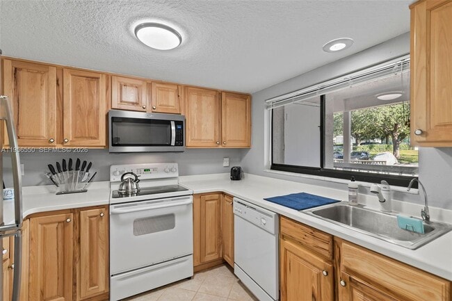 Building Photo - 1054 Lotus Cove Ct