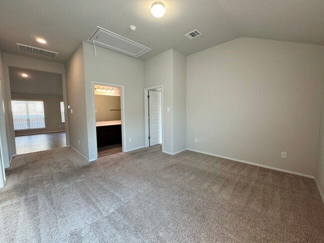 Building Photo - 295 Rimrock Ct
