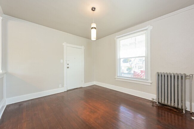 Building Photo - 3269 W Hayward Place