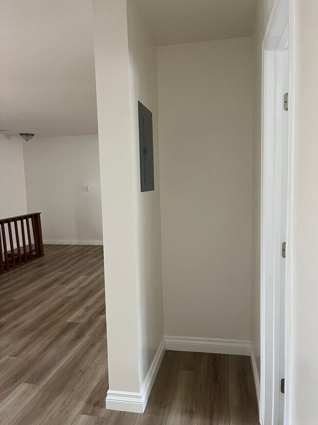 Building Photo - 3205-3207 42nd St.