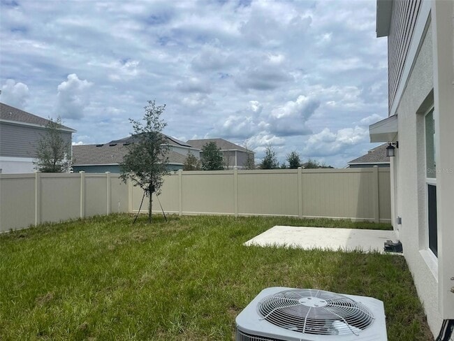 Building Photo - 1622 Reservoir Pl