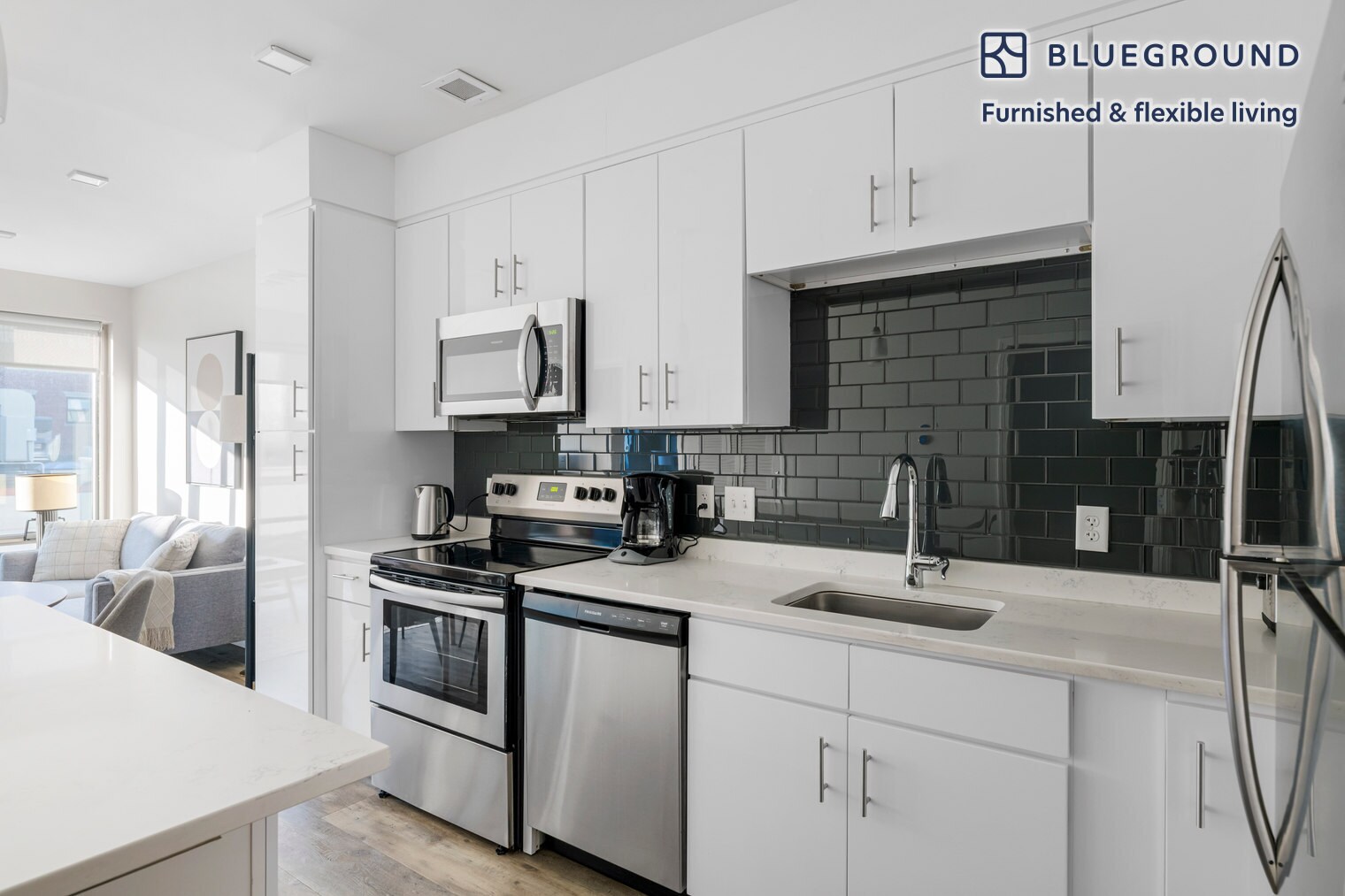 Building Photo - 10 Essex St