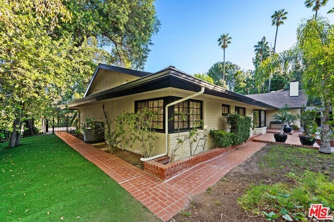 Building Photo - 17449 Sumiya Dr