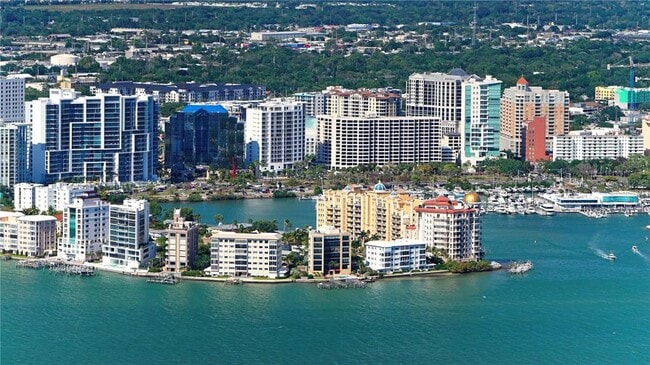 Building Photo - 835 S Osprey Ave