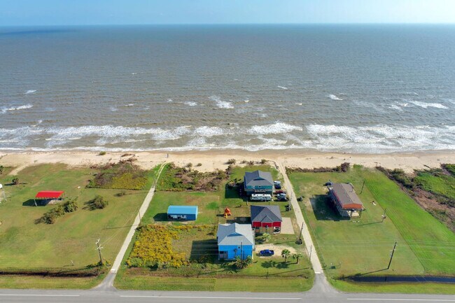 Building Photo - 994 Dolly St