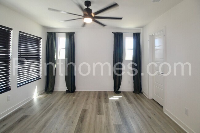 Building Photo - 1710 Discovery Falls Dr