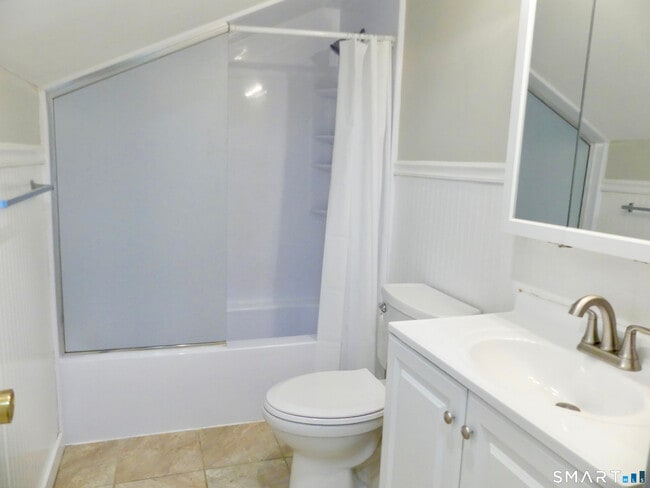 Building Photo - 12 W Rocks Rd