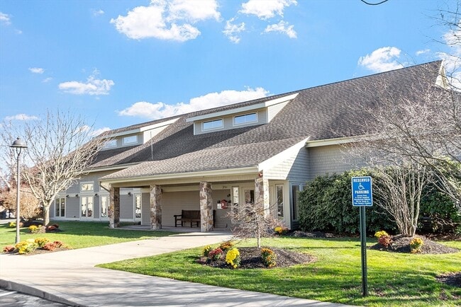 Building Photo - 3 Harvest Dr