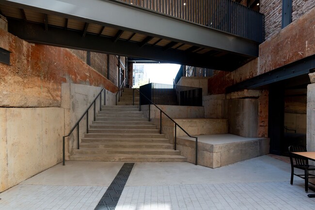 Building Photo - 2212 1st Ave N