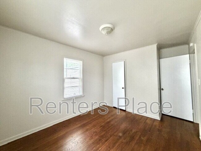 Building Photo - 6714 E Jasper St