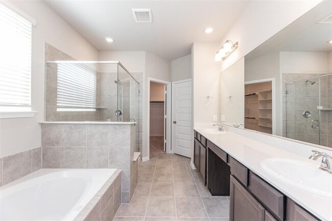 Building Photo - 1230 Glendora Dr