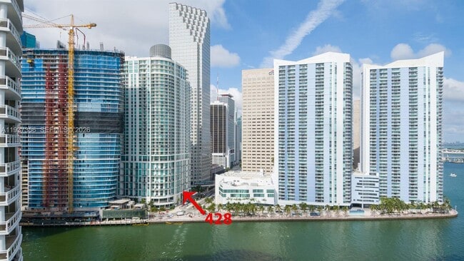Building Photo - 300 S Biscayne Blvd