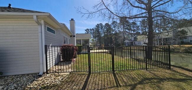 Building Photo - 1593 Langley Dr
