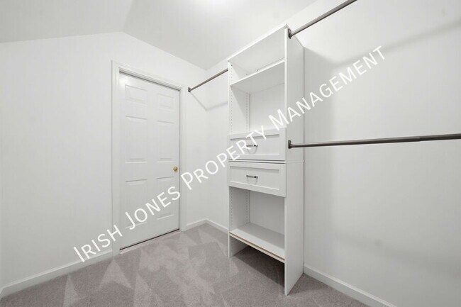 Building Photo - 109 Ashwood Ln