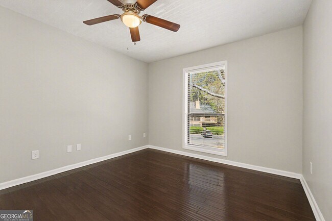 Building Photo - 918 Dunbar Dr