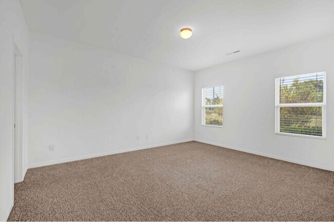 Building Photo - 112 Davenport Dr