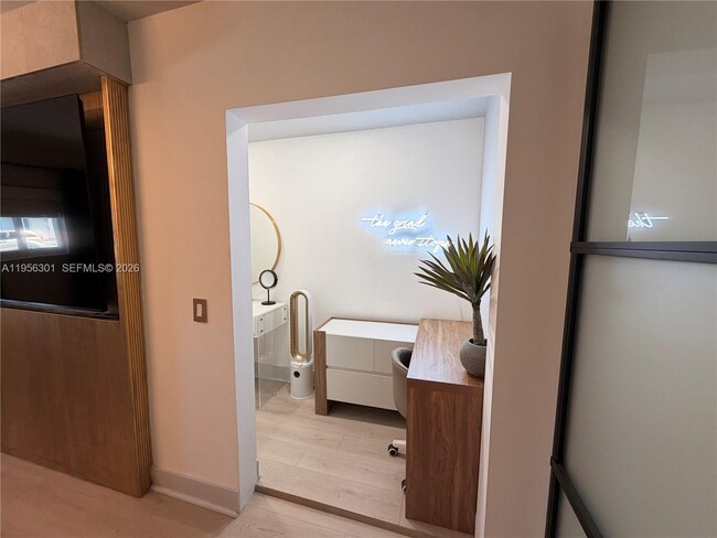 Building Photo - 2340 SW 42nd Way