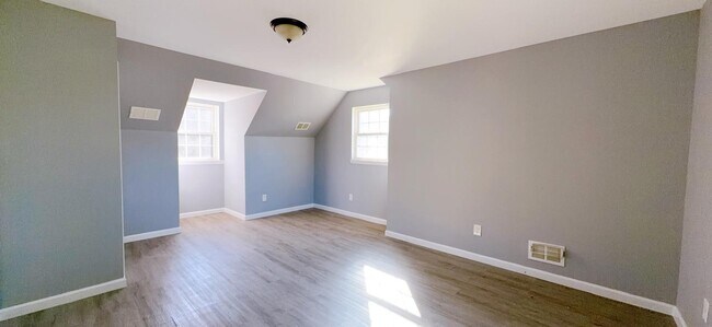 Building Photo - 601 Uhler Ave