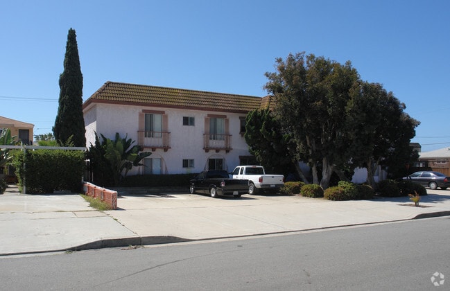 Building Photo - 1321 Oliver Ave