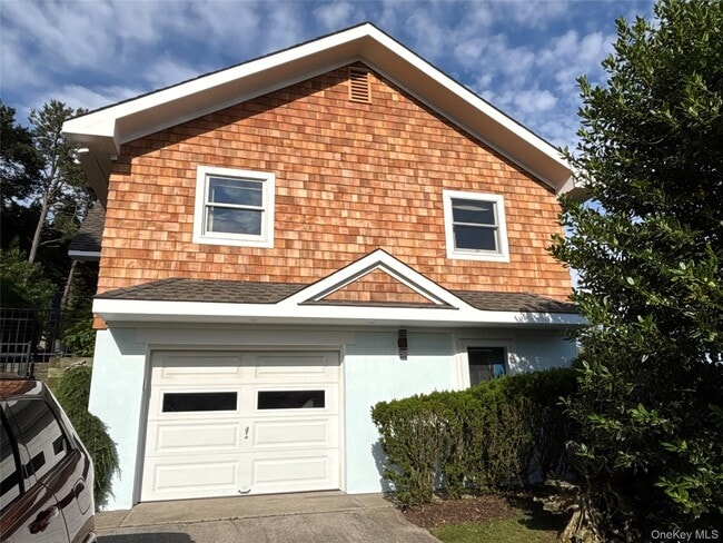 Building Photo - 2 W Hillover Rd