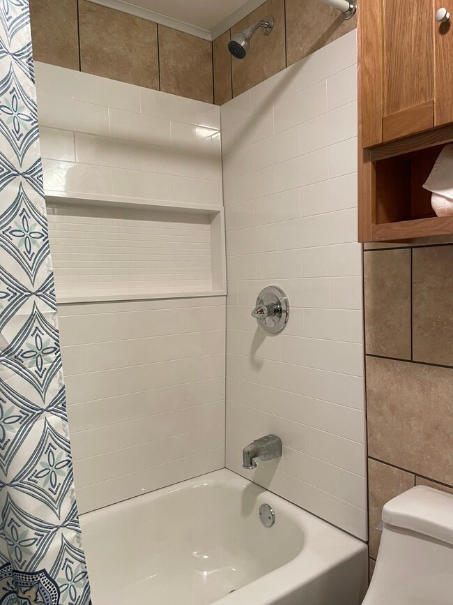 Shower/Tub combination - 6030 NY-23