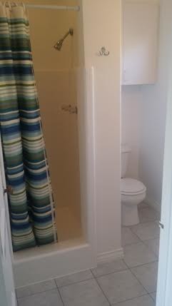 Building Photo - 3915 Crest Dr