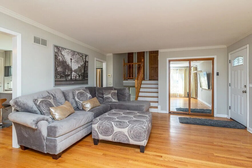 Building Photo - 432 S Dale Ave