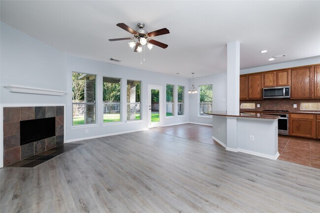 Building Photo - 14 Barker Ridge Ct