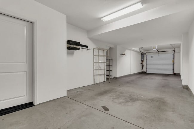 Building Photo - 1520 W 1st St