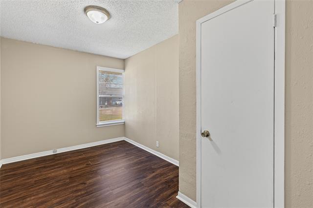 Building Photo - 6305 Chapman Dr